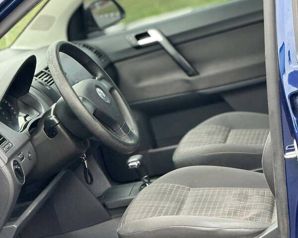 Синий Фольксваген Поло, объемом двигателя 1.4 л и пробегом 172 тыс. км за 5500 $, фото 8 на Automoto.ua