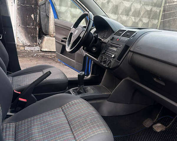 Синий Фольксваген Поло, объемом двигателя 1.2 л и пробегом 330 тыс. км за 4000 $, фото 13 на Automoto.ua