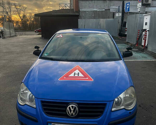Синий Фольксваген Поло, объемом двигателя 1.2 л и пробегом 330 тыс. км за 4000 $, фото 8 на Automoto.ua