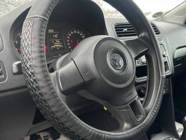 Синий Фольксваген Поло, объемом двигателя 1.2 л и пробегом 225 тыс. км за 5700 $, фото 6 на Automoto.ua