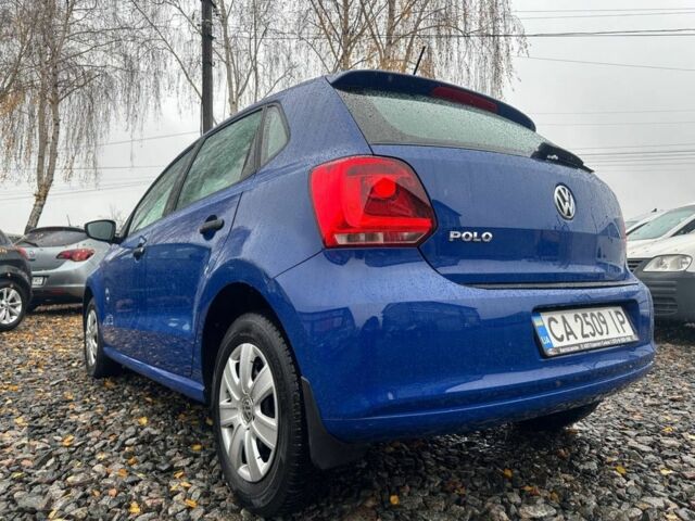 Синий Фольксваген Поло, объемом двигателя 1.2 л и пробегом 225 тыс. км за 5700 $, фото 3 на Automoto.ua