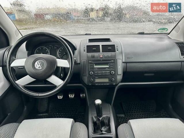 Синій Фольксваген Поло, об'ємом двигуна 1.6 л та пробігом 182 тис. км за 6950 $, фото 29 на Automoto.ua