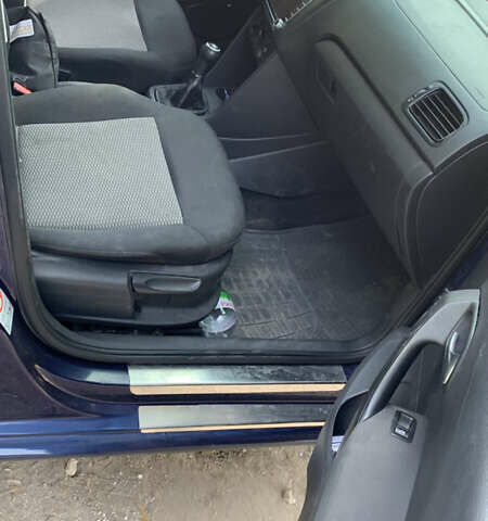 Синий Фольксваген Поло, объемом двигателя 1.2 л и пробегом 190 тыс. км за 4200 $, фото 5 на Automoto.ua