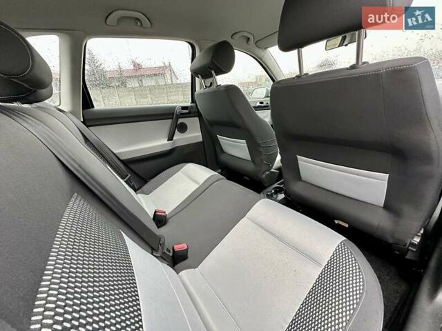 Синій Фольксваген Поло, об'ємом двигуна 1.6 л та пробігом 182 тис. км за 6950 $, фото 31 на Automoto.ua