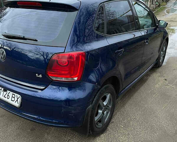 Синій Фольксваген Поло, об'ємом двигуна 1.4 л та пробігом 140 тис. км за 5800 $, фото 12 на Automoto.ua