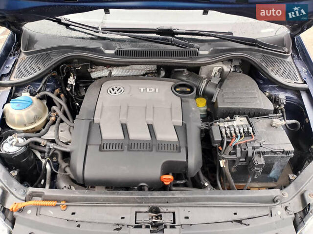 Синий Фольксваген Поло, объемом двигателя 1.2 л и пробегом 190 тыс. км за 4200 $, фото 12 на Automoto.ua