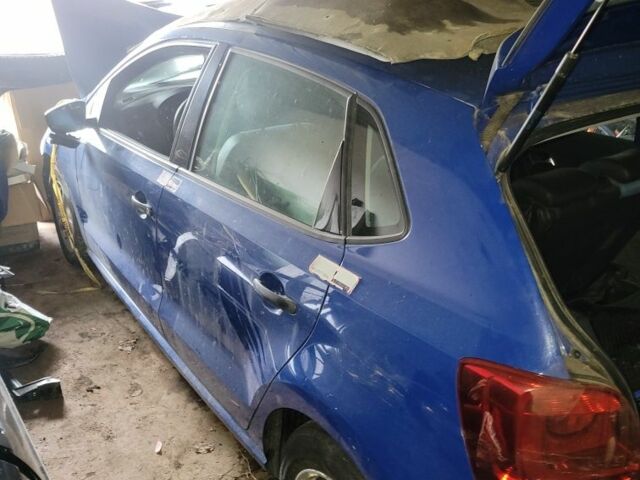 Синій Фольксваген Поло, об'ємом двигуна 0 л та пробігом 175 тис. км за 2000 $, фото 5 на Automoto.ua