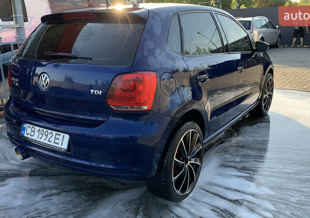 Синий Фольксваген Поло, объемом двигателя 1.2 л и пробегом 190 тыс. км за 4200 $, фото 16 на Automoto.ua