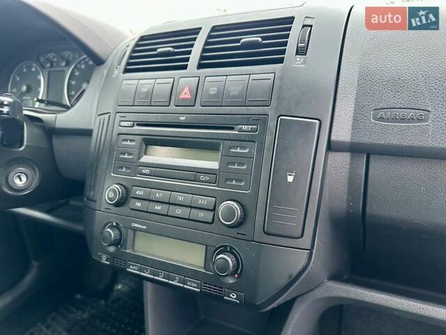 Синій Фольксваген Поло, об'ємом двигуна 1.6 л та пробігом 182 тис. км за 6950 $, фото 36 на Automoto.ua