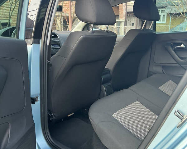 Синий Фольксваген Поло, объемом двигателя 1.2 л и пробегом 251 тыс. км за 6100 $, фото 20 на Automoto.ua