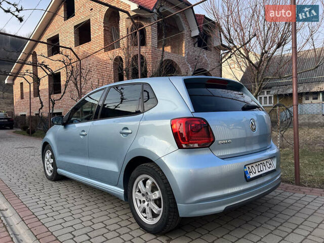 Синий Фольксваген Поло, объемом двигателя 1.2 л и пробегом 251 тыс. км за 6100 $, фото 2 на Automoto.ua