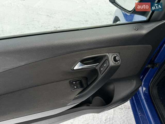 Синій Фольксваген Поло, об'ємом двигуна 1.39 л та пробігом 259 тис. км за 5999 $, фото 16 на Automoto.ua
