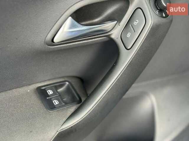 Синий Фольксваген Поло, объемом двигателя 1.6 л и пробегом 170 тыс. км за 7900 $, фото 6 на Automoto.ua