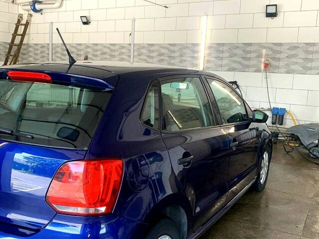 Синий Фольксваген Поло, объемом двигателя 1.2 л и пробегом 249 тыс. км за 6000 $, фото 1 на Automoto.ua