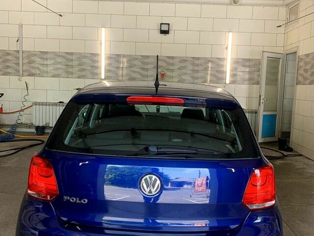 Синий Фольксваген Поло, объемом двигателя 1.2 л и пробегом 249 тыс. км за 6000 $, фото 2 на Automoto.ua