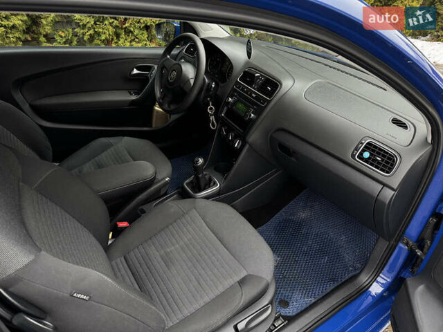 Синій Фольксваген Поло, об'ємом двигуна 1.39 л та пробігом 261 тис. км за 4999 $, фото 16 на Automoto.ua