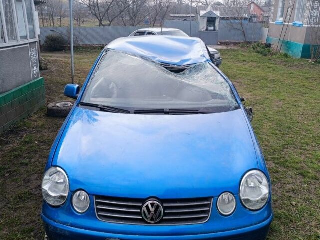 Синий Фольксваген Поло, объемом двигателя 1.2 л и пробегом 190 тыс. км за 1800 $, фото 1 на Automoto.ua