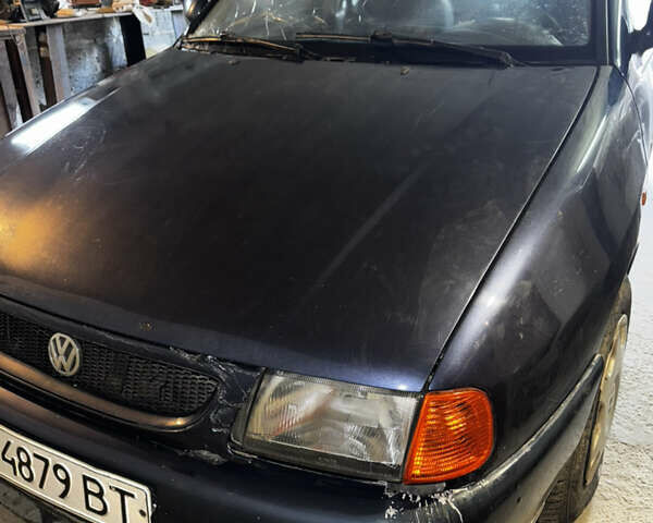 Синий Фольксваген Поло, объемом двигателя 1.4 л и пробегом 250 тыс. км за 1000 $, фото 1 на Automoto.ua