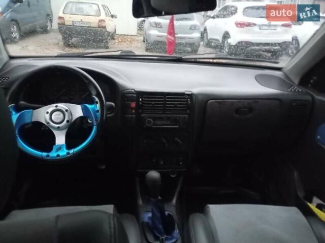 Синий Фольксваген Поло, объемом двигателя 1.4 л и пробегом 349 тыс. км за 1800 $, фото 6 на Automoto.ua