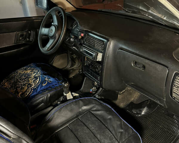 Синий Фольксваген Поло, объемом двигателя 1.4 л и пробегом 250 тыс. км за 1000 $, фото 8 на Automoto.ua