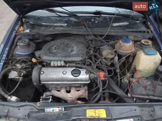 Синий Фольксваген Поло, объемом двигателя 1.4 л и пробегом 349 тыс. км за 1800 $, фото 10 на Automoto.ua