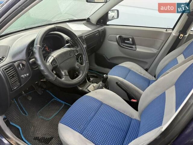 Синий Фольксваген Поло, объемом двигателя 1.4 л и пробегом 230 тыс. км за 1850 $, фото 3 на Automoto.ua