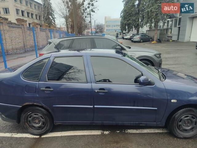 Синий Фольксваген Поло, объемом двигателя 1.6 л и пробегом 240 тыс. км за 2500 $, фото 2 на Automoto.ua