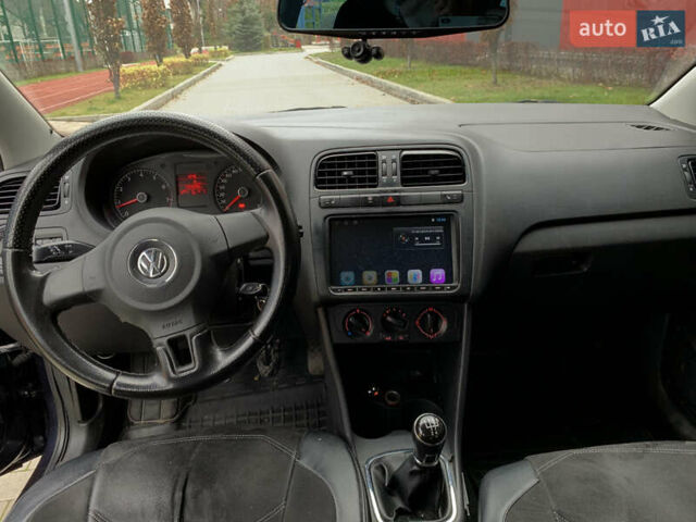 Синий Фольксваген Поло, объемом двигателя 1.6 л и пробегом 295 тыс. км за 5900 $, фото 14 на Automoto.ua