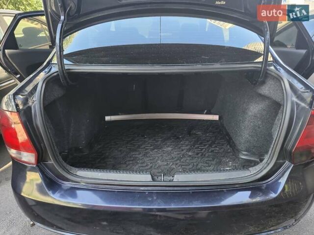 Синий Фольксваген Поло, объемом двигателя 1.6 л и пробегом 152 тыс. км за 6950 $, фото 10 на Automoto.ua