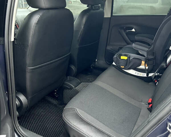 Синий Фольксваген Поло, объемом двигателя 1.6 л и пробегом 158 тыс. км за 7500 $, фото 4 на Automoto.ua