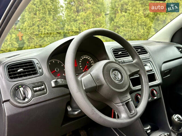 Синий Фольксваген Поло, объемом двигателя 1.6 л и пробегом 108 тыс. км за 8200 $, фото 22 на Automoto.ua