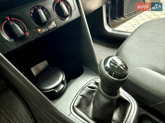 Синий Фольксваген Поло, объемом двигателя 1.6 л и пробегом 108 тыс. км за 8200 $, фото 32 на Automoto.ua