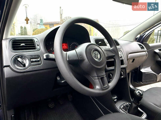 Синий Фольксваген Поло, объемом двигателя 1.6 л и пробегом 108 тыс. км за 8200 $, фото 34 на Automoto.ua