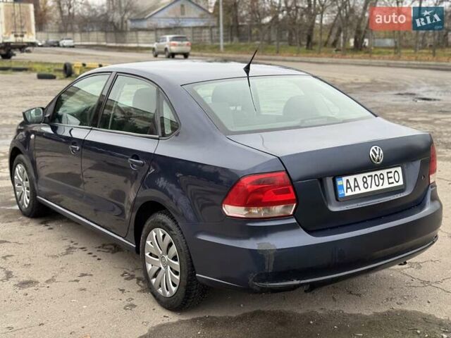 Синій Фольксваген Поло, об'ємом двигуна 1.6 л та пробігом 318 тис. км за 5400 $, фото 4 на Automoto.ua