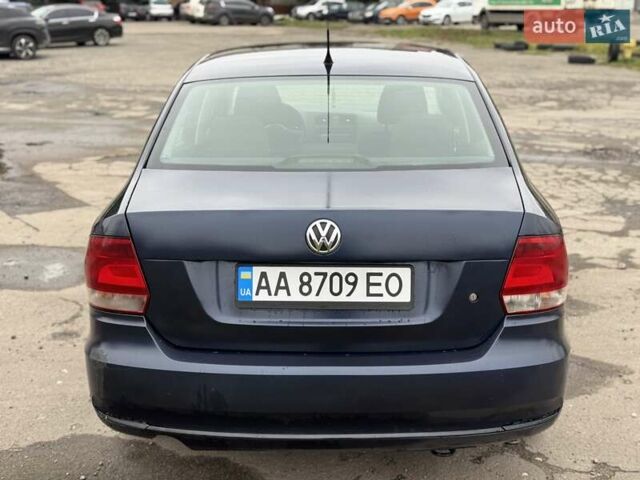 Синій Фольксваген Поло, об'ємом двигуна 1.6 л та пробігом 318 тис. км за 5400 $, фото 3 на Automoto.ua