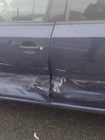 Синий Фольксваген Поло, объемом двигателя 1.6 л и пробегом 410 тыс. км за 3600 $, фото 3 на Automoto.ua