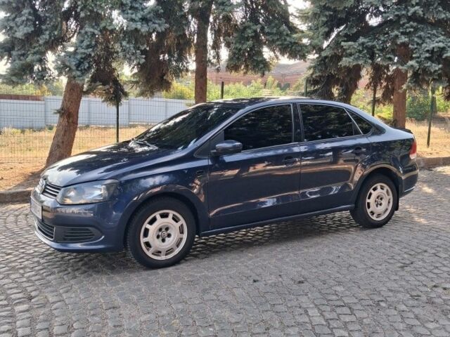 Синий Фольксваген Поло, объемом двигателя 1.6 л и пробегом 253 тыс. км за 5700 $, фото 1 на Automoto.ua