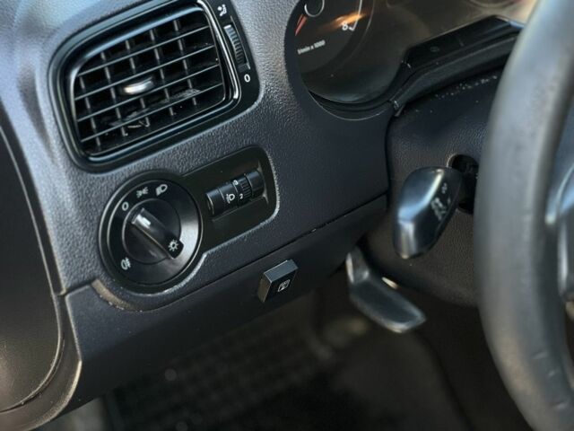 Синій Фольксваген Поло, об'ємом двигуна 1.6 л та пробігом 293 тис. км за 5300 $, фото 21 на Automoto.ua