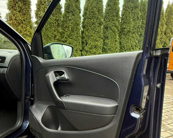 Синий Фольксваген Поло, объемом двигателя 1.6 л и пробегом 108 тыс. км за 8200 $, фото 26 на Automoto.ua