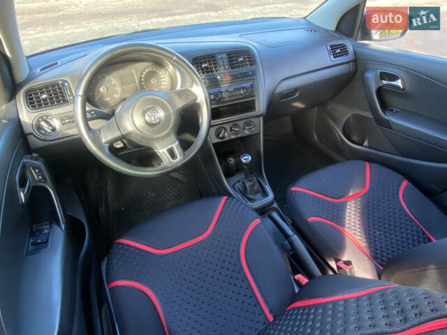 Синий Фольксваген Поло, объемом двигателя 1.6 л и пробегом 292 тыс. км за 5500 $, фото 19 на Automoto.ua