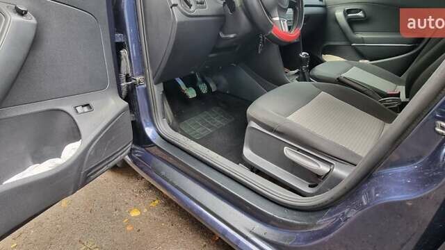 Синий Фольксваген Поло, объемом двигателя 1.6 л и пробегом 91 тыс. км за 8500 $, фото 4 на Automoto.ua