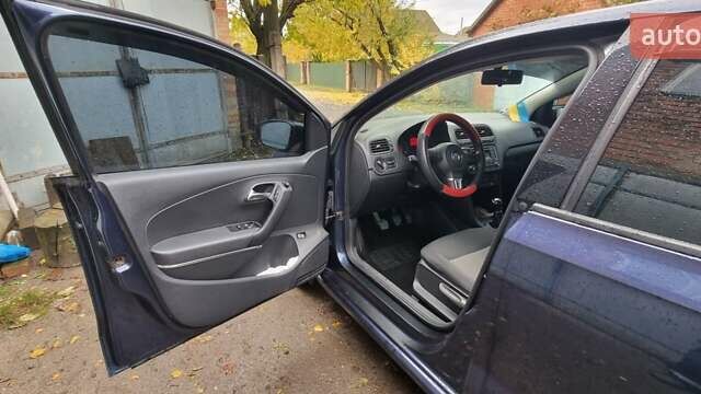 Синий Фольксваген Поло, объемом двигателя 1.6 л и пробегом 91 тыс. км за 8500 $, фото 5 на Automoto.ua