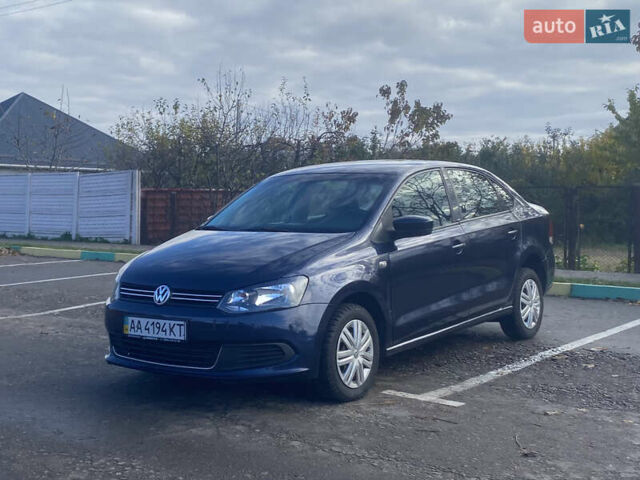 Синий Фольксваген Поло, объемом двигателя 1.6 л и пробегом 292 тыс. км за 5500 $, фото 1 на Automoto.ua