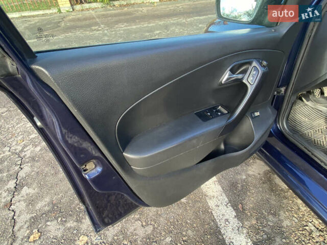 Синий Фольксваген Поло, объемом двигателя 1.6 л и пробегом 292 тыс. км за 5500 $, фото 15 на Automoto.ua