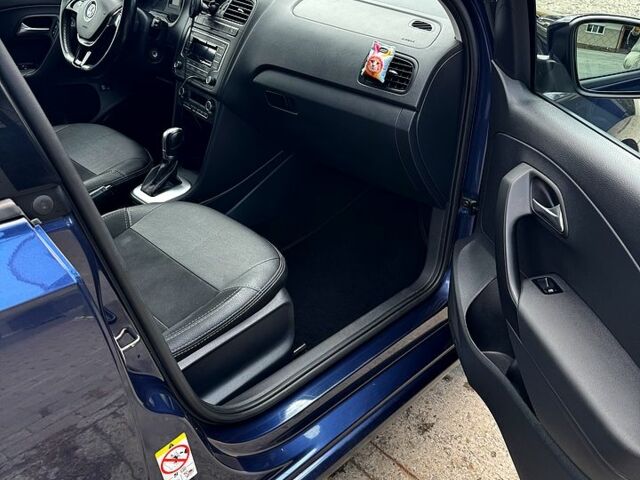 Синий Фольксваген Поло, объемом двигателя 1.4 л и пробегом 166 тыс. км за 10000 $, фото 4 на Automoto.ua