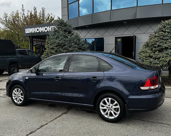 Синий Фольксваген Поло, объемом двигателя 1.4 л и пробегом 167 тыс. км за 9000 $, фото 1 на Automoto.ua