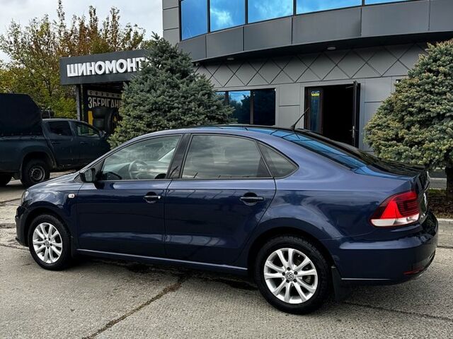 Синий Фольксваген Поло, объемом двигателя 1.4 л и пробегом 166 тыс. км за 10000 $, фото 1 на Automoto.ua