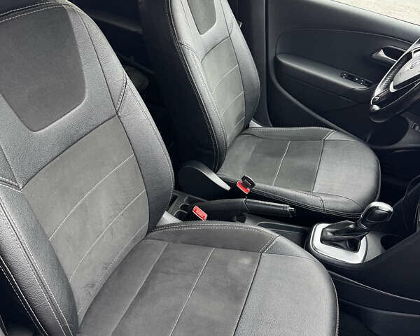 Синий Фольксваген Поло, объемом двигателя 1.4 л и пробегом 167 тыс. км за 9000 $, фото 7 на Automoto.ua