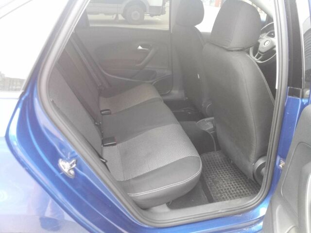 Синій Фольксваген Поло, об'ємом двигуна 1.4 л та пробігом 182 тис. км за 11000 $, фото 2 на Automoto.ua