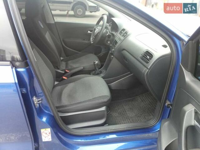 Синий Фольксваген Поло, объемом двигателя 1.39 л и пробегом 185 тыс. км за 10500 $, фото 3 на Automoto.ua